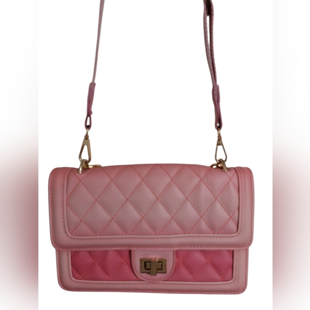 Elegant Quilted Pink Crossbody Bag - Picture 2 of 6